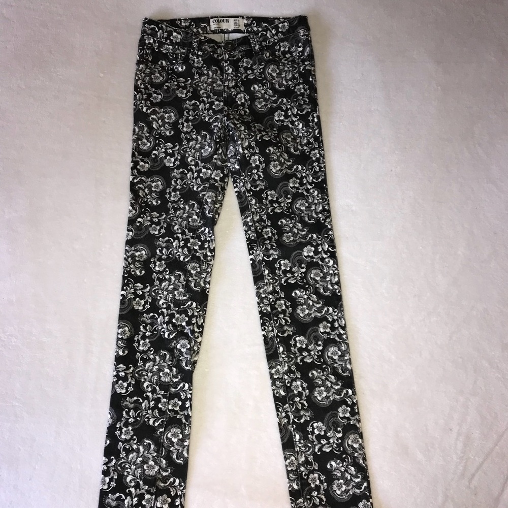 Color stretch skinny jeans